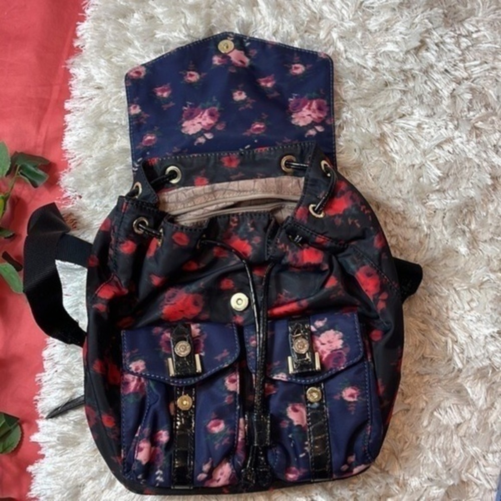 Sam Edelman floral printed backpack black and red - Picture 9 of 9